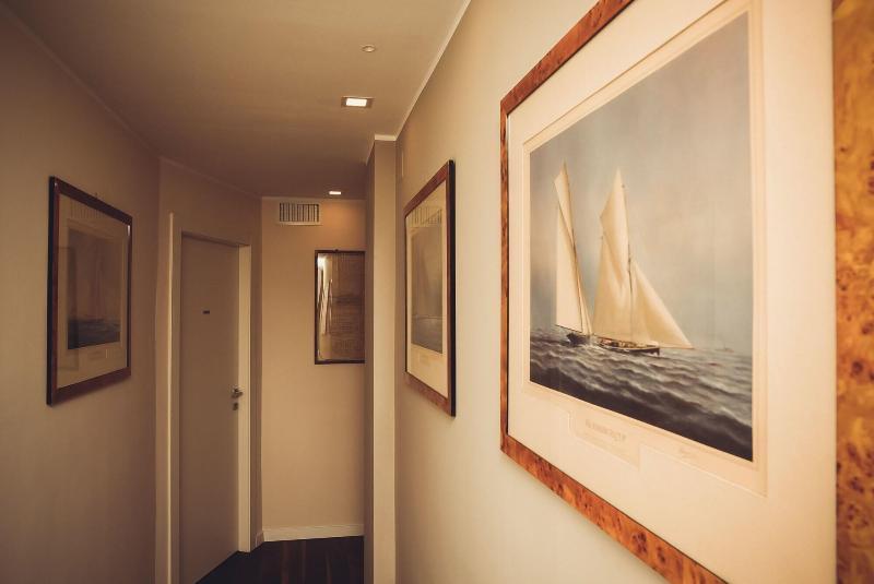 B&B H68 アラッシオ エクステリア 写真