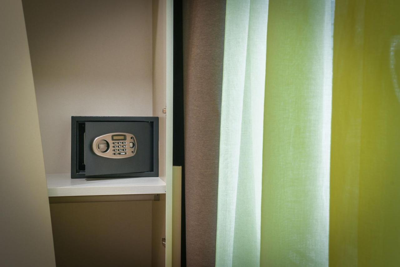 B&B H68 アラッシオ エクステリア 写真